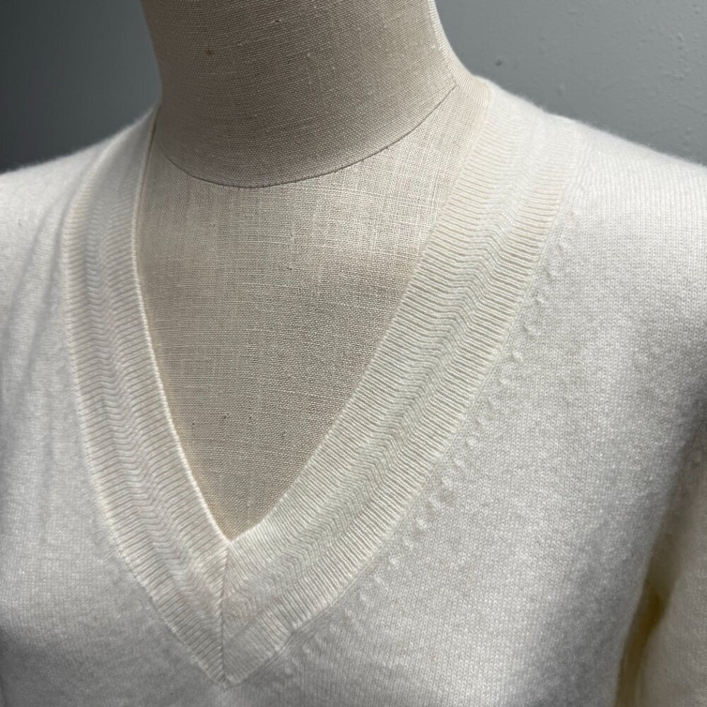 Boden Cashmere Sweater - Picture 5 of 10